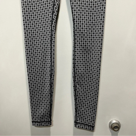 Lululemon Speed Wunder Tight Reflective Leggings Pant Luxtreme Sz 4 - Picture 4 of 8